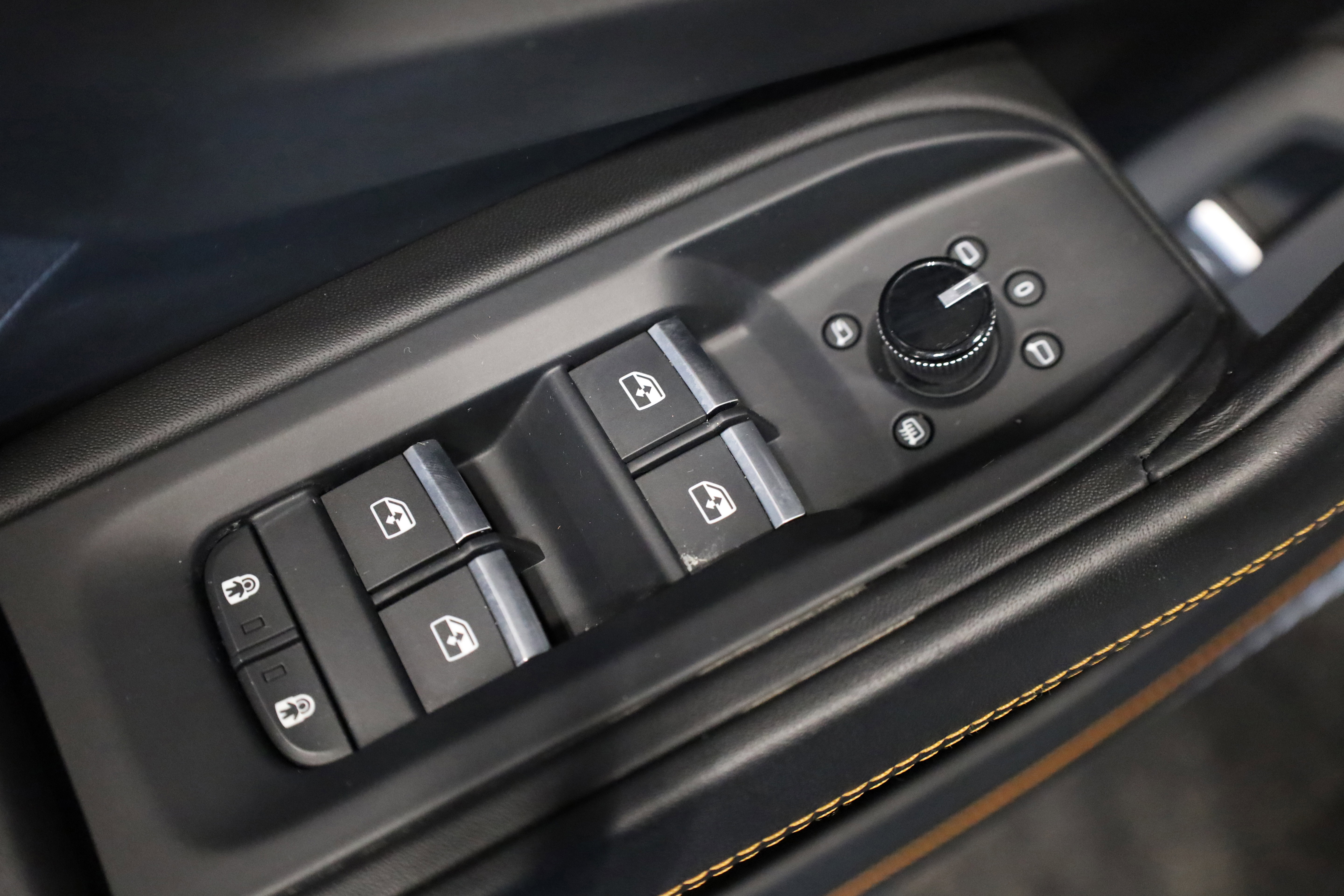 Used 2021 Lamborghini Urus image 15