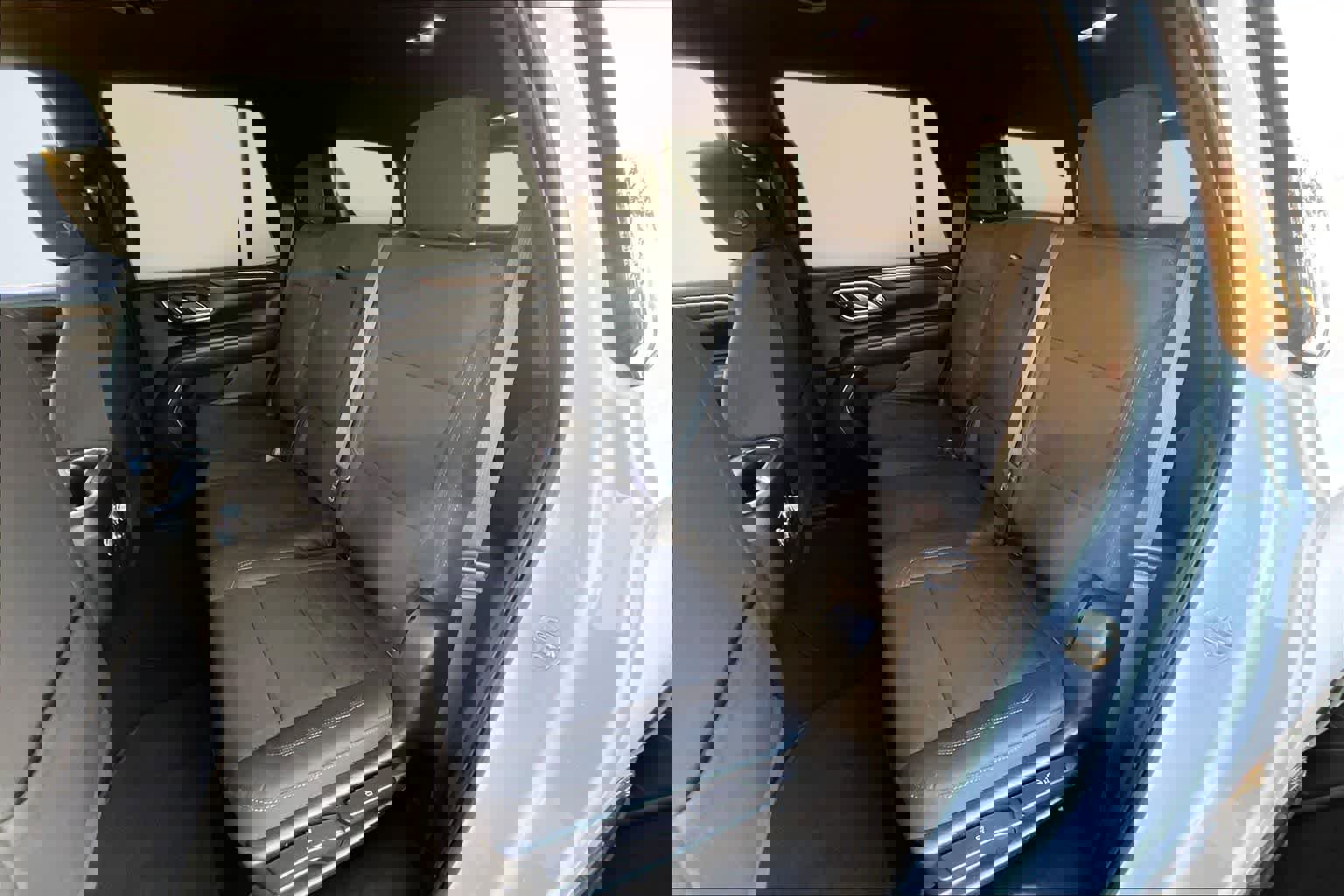 Used 2023 GMC Yukon SLE image 13