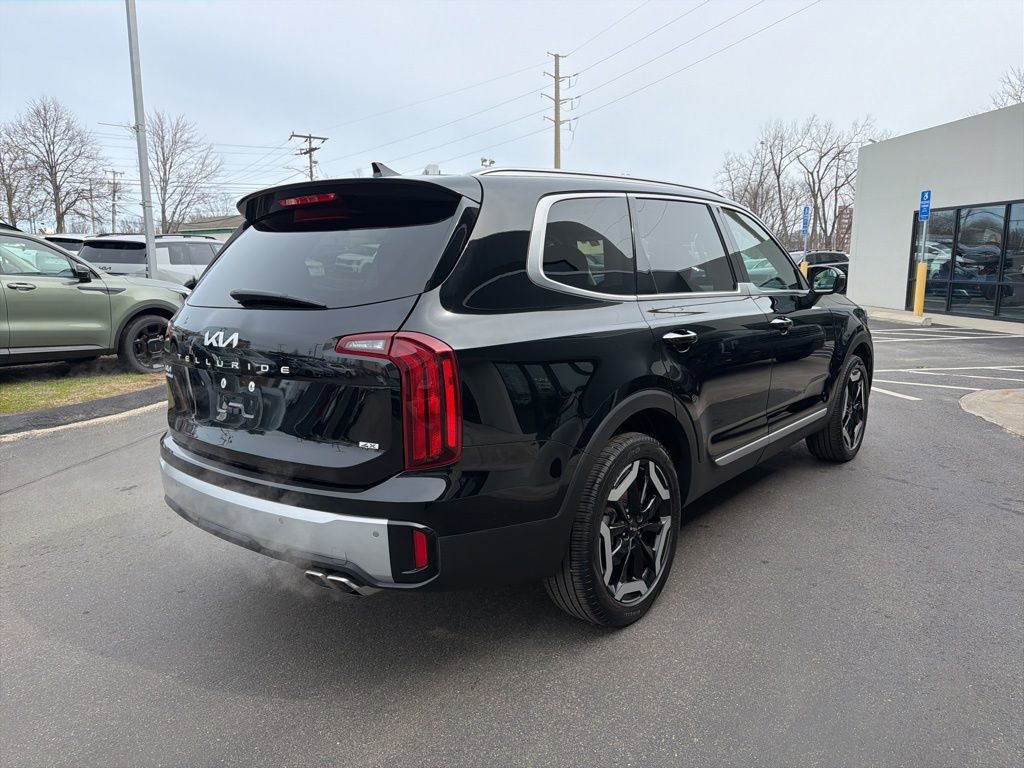 Used 2023 Kia Telluride S w/ S Sunroof Package image 5