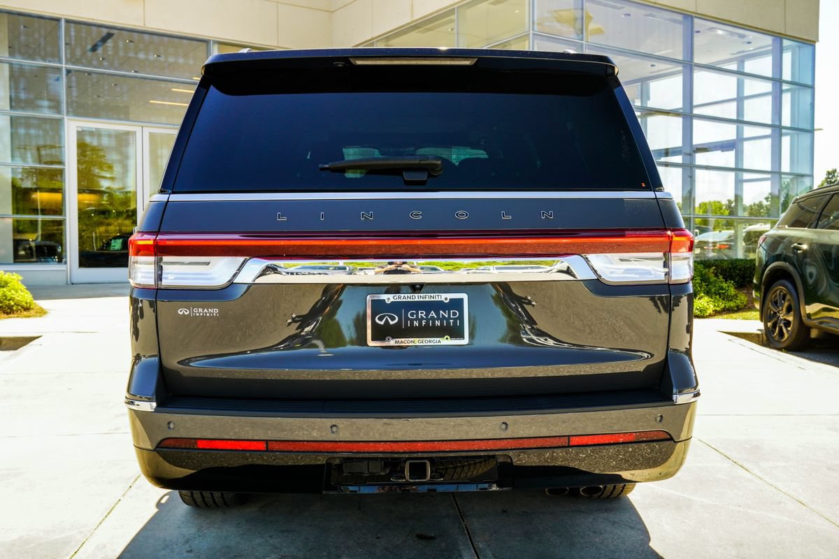 Used 2023 Lincoln Navigator L Black Label AWD/4WD image 11