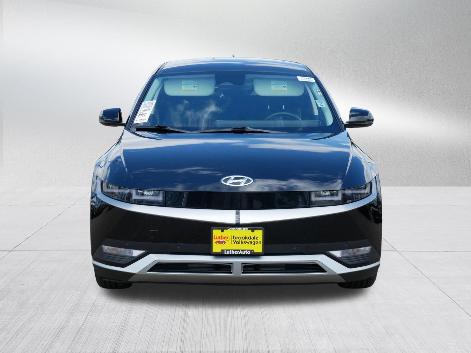 Used 2024 Hyundai Ioniq 5 SEL AWD/4WD image 2