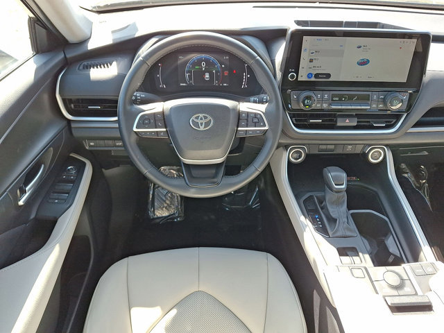 Used 2024 Toyota Grand Highlander XLE image 22