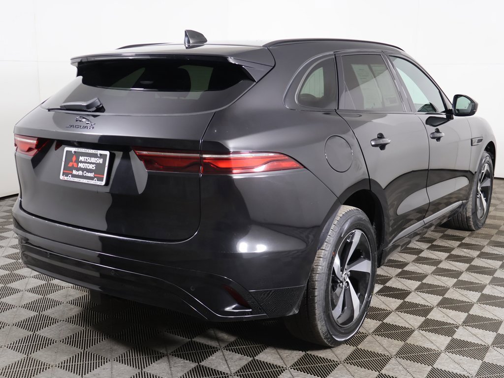Used 2024 Jaguar F-PACE R-Dynamic S image 13