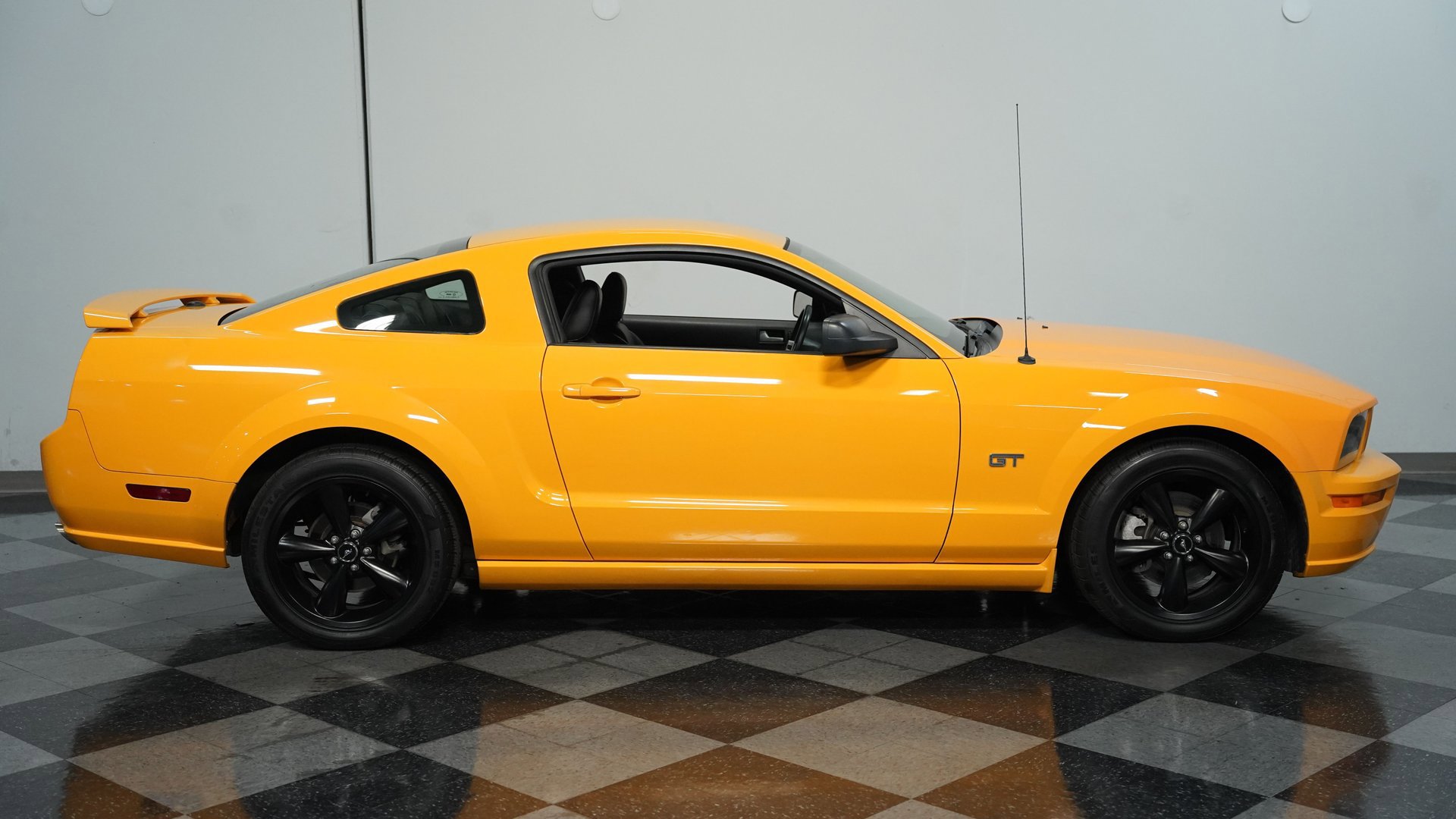 Used 2007 Ford Mustang GT image 12