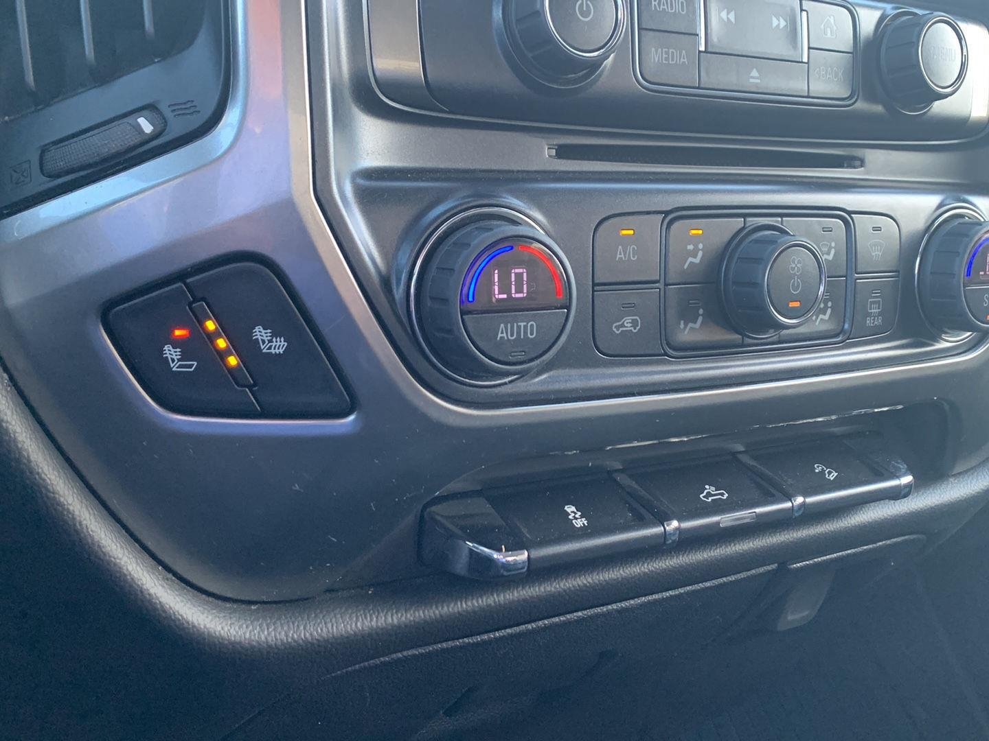 Used 2018 Chevrolet Silverado 1500 LT w/ All Star Edition AWD/4WD image 16