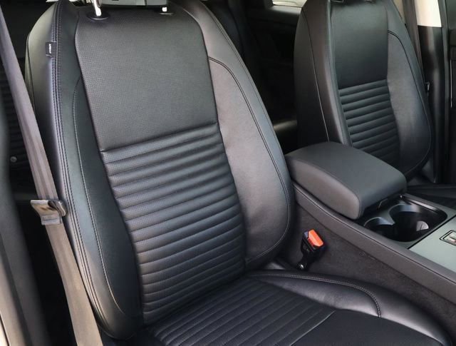 Used 2025 Land Rover Discovery Sport S AWD/4WD image 18