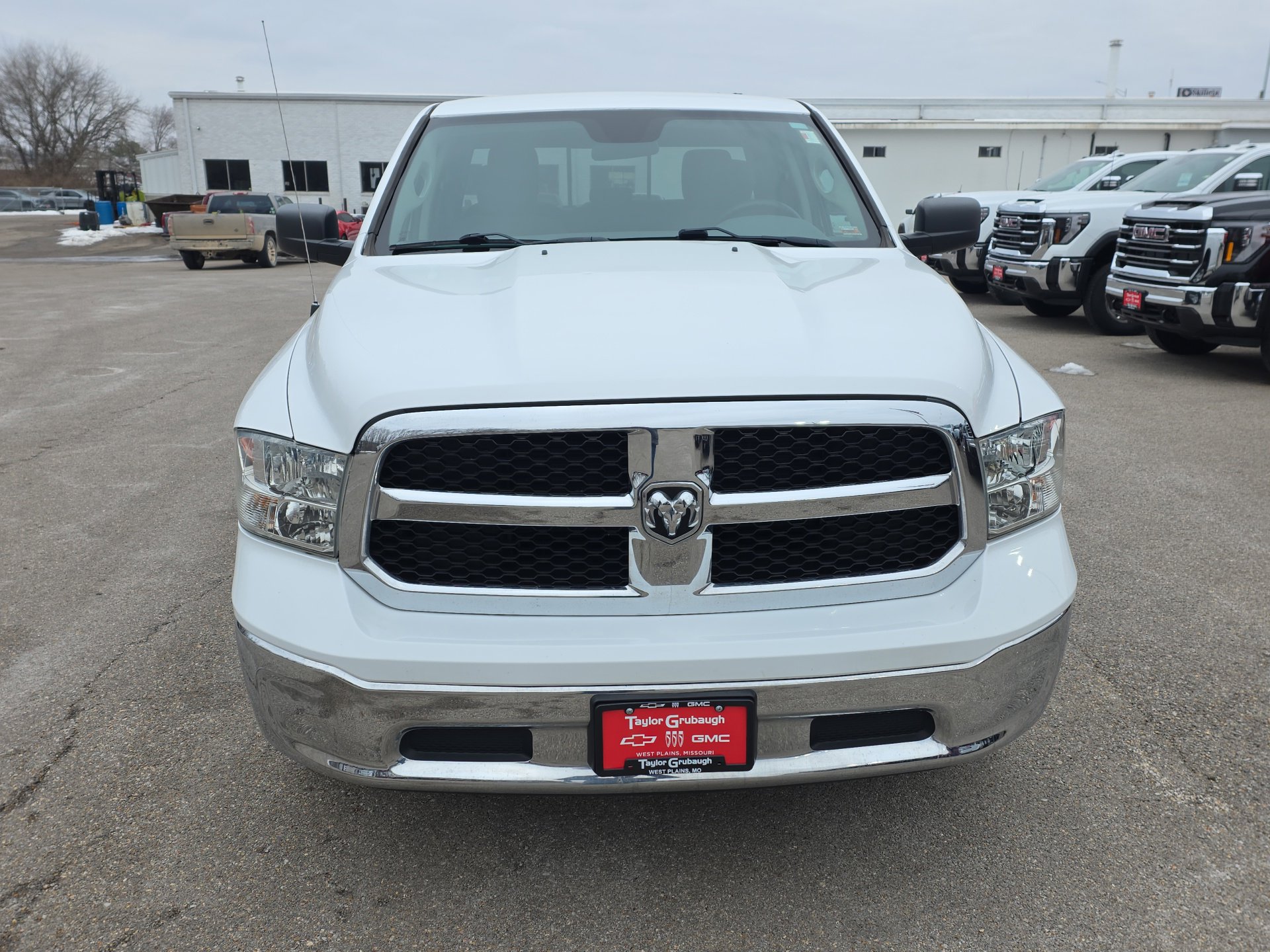Used 2018 RAM 1500 Classic SLT image 3