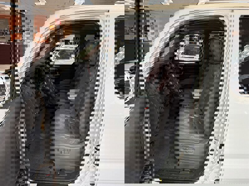 Used 2011 Honda Ridgeline RTL image 9