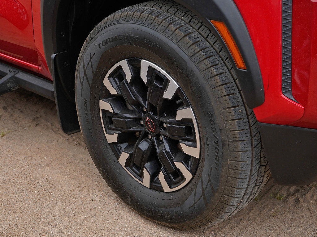 Used 2022 Nissan Frontier Pro-X image 4