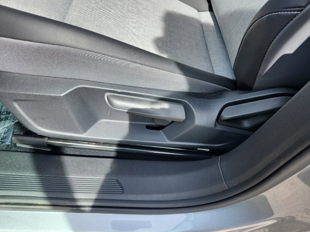 Used 2025 Volkswagen ID.4 Pro image 18