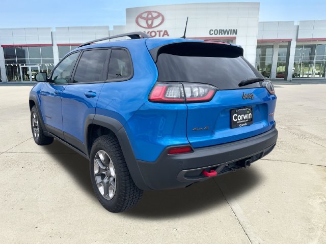 Used 2019 Jeep Cherokee Trailhawk w/ Cold Weather Group AWD/4WD image 3
