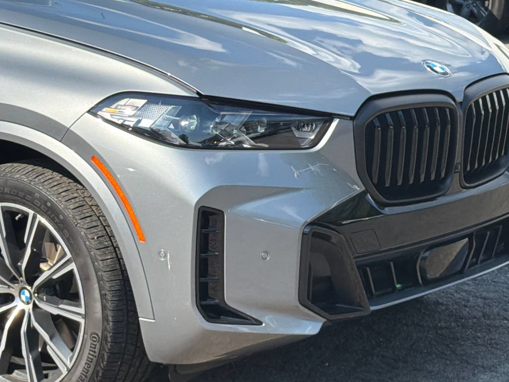 Used 2025 BMW X5 xDrive40i AWD/4WD image 2