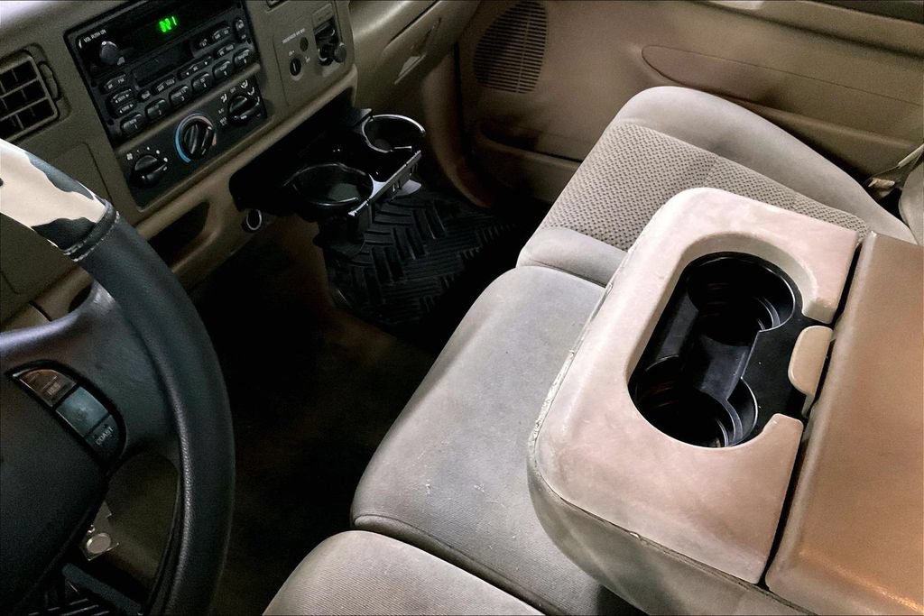 Used 2001 Ford F250 Lariat RWD image 9