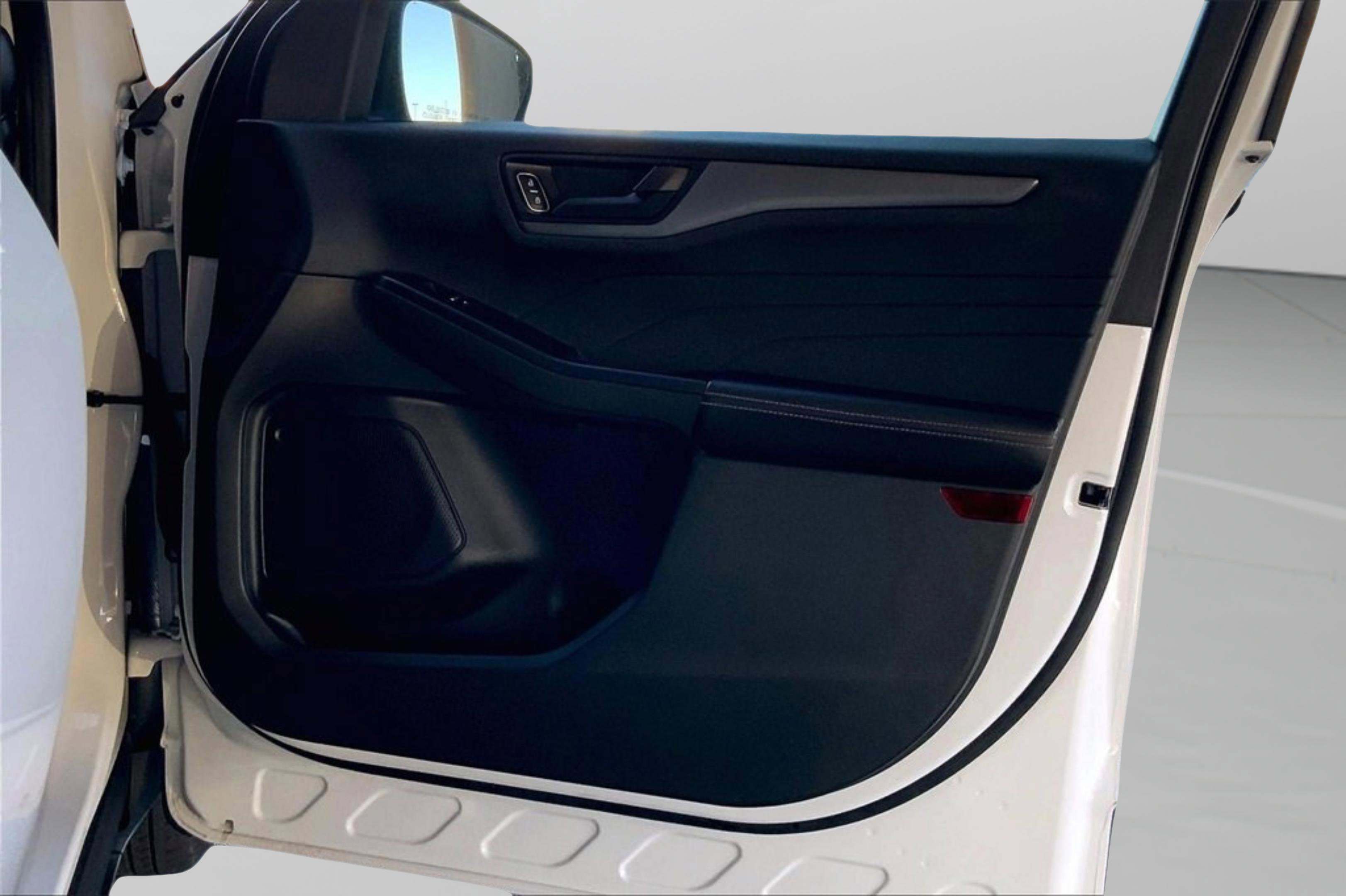 Used 2023 Ford Escape Active image 30