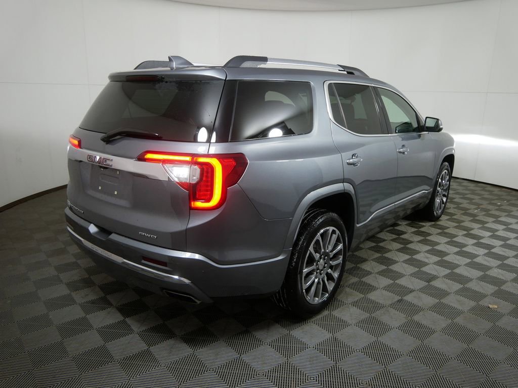 Used 2022 GMC Acadia Denali w/ Denali Ultimate Package image 3