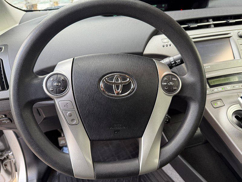 Used 2015 Toyota Prius Three image 12