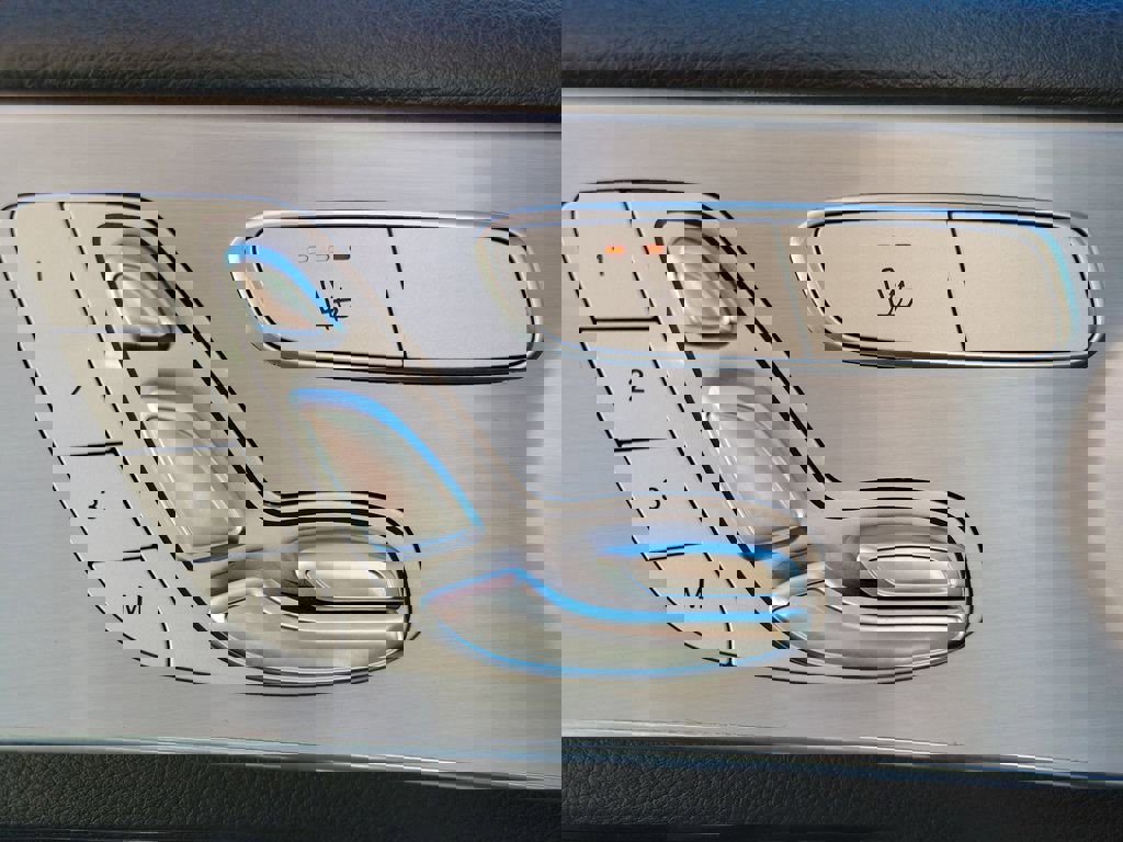 Used 2021 Mercedes-Benz GLC 300 4MATIC image 18