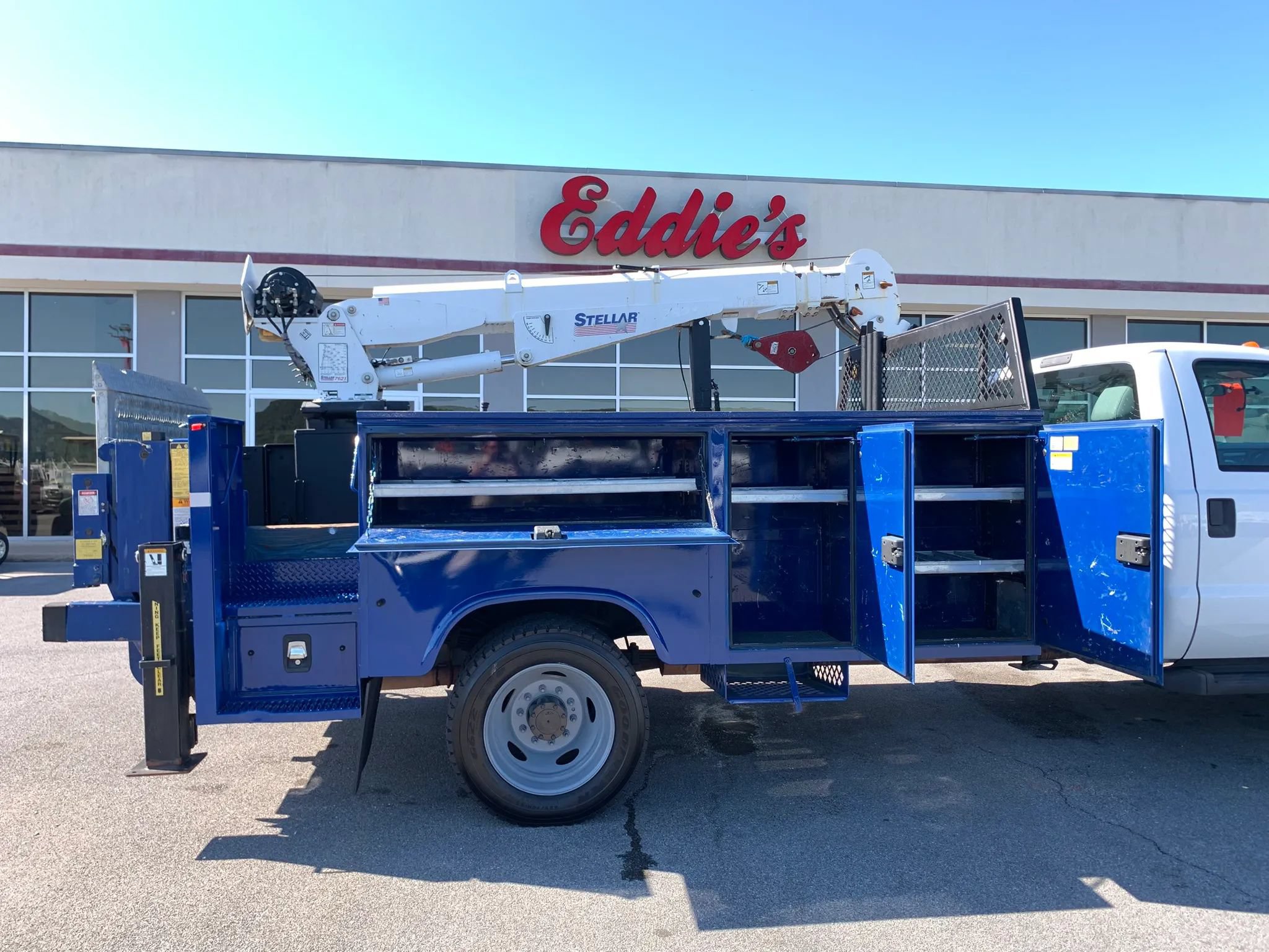 Used 2015 Ford F550 4x4 Regular Cab Super Duty image 28