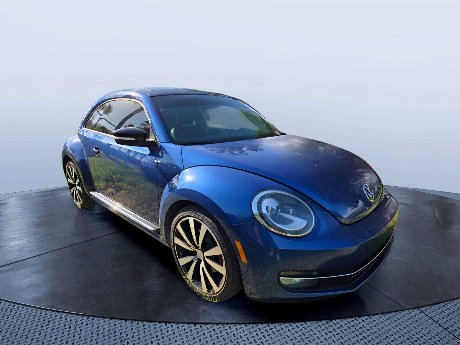 Used 2013 Volkswagen Beetle 2.0T FWD image 2