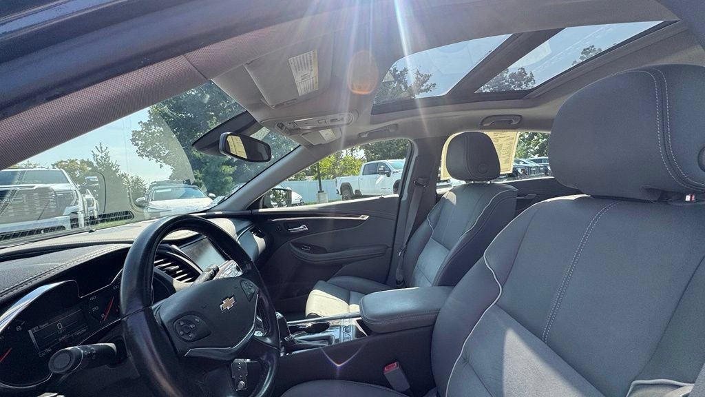 Used 2015 Chevrolet Impala LT w/ Convenience Package FWD image 21
