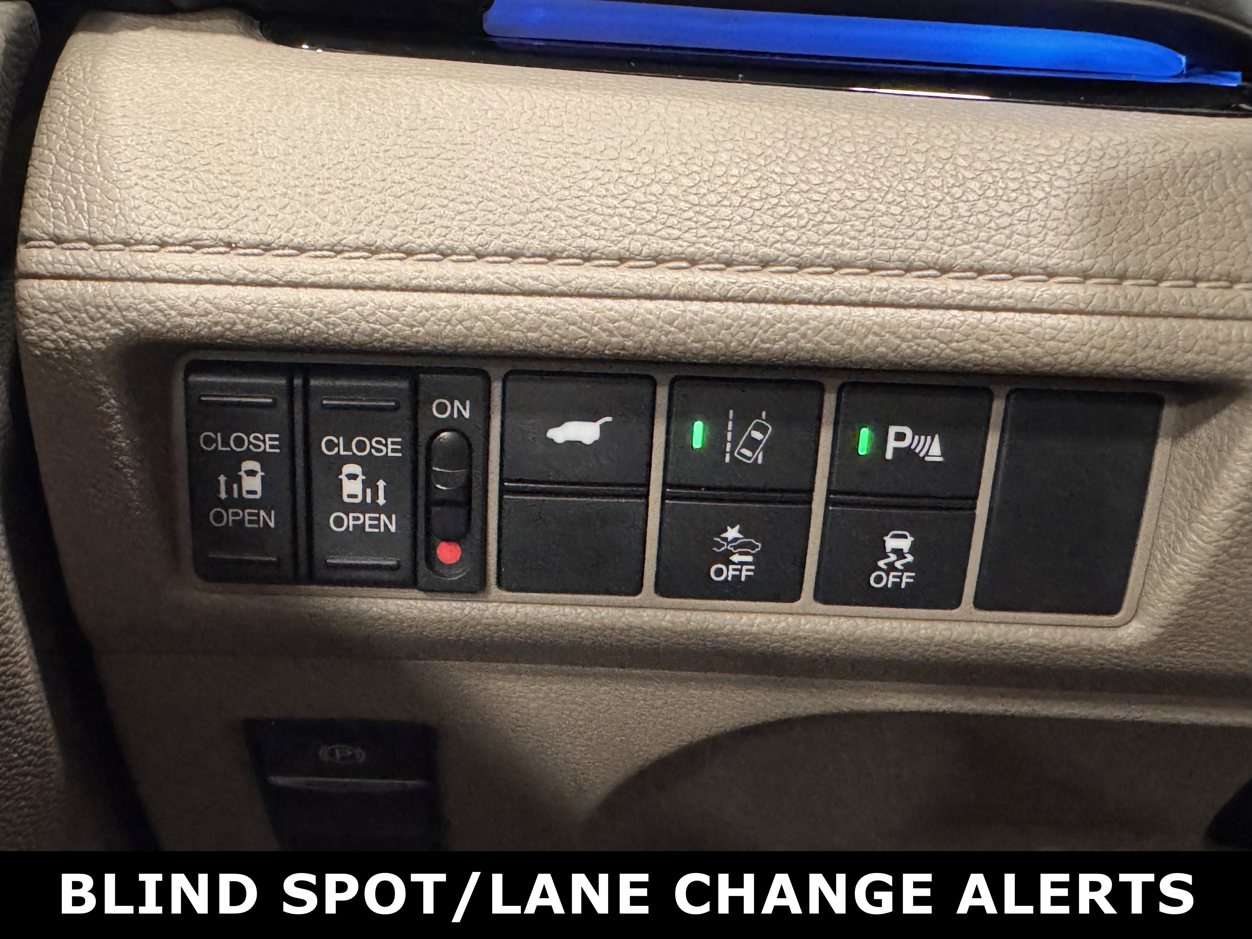 Used 2018 Honda Odyssey Elite image 12