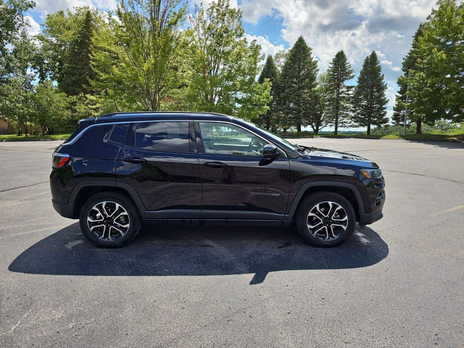 Used 2022 Jeep Compass Limited AWD/4WD image 7