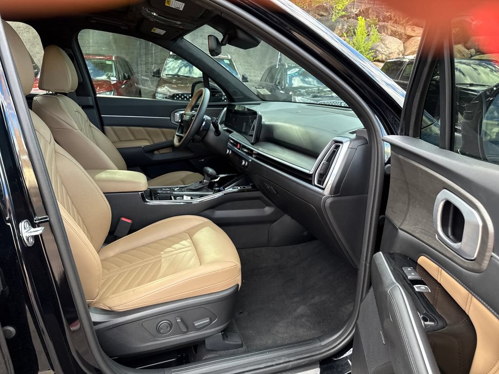 Used 2026 Kia Sorento SX Prestige w/ Olive Brown Leather Package AWD/4WD image 30