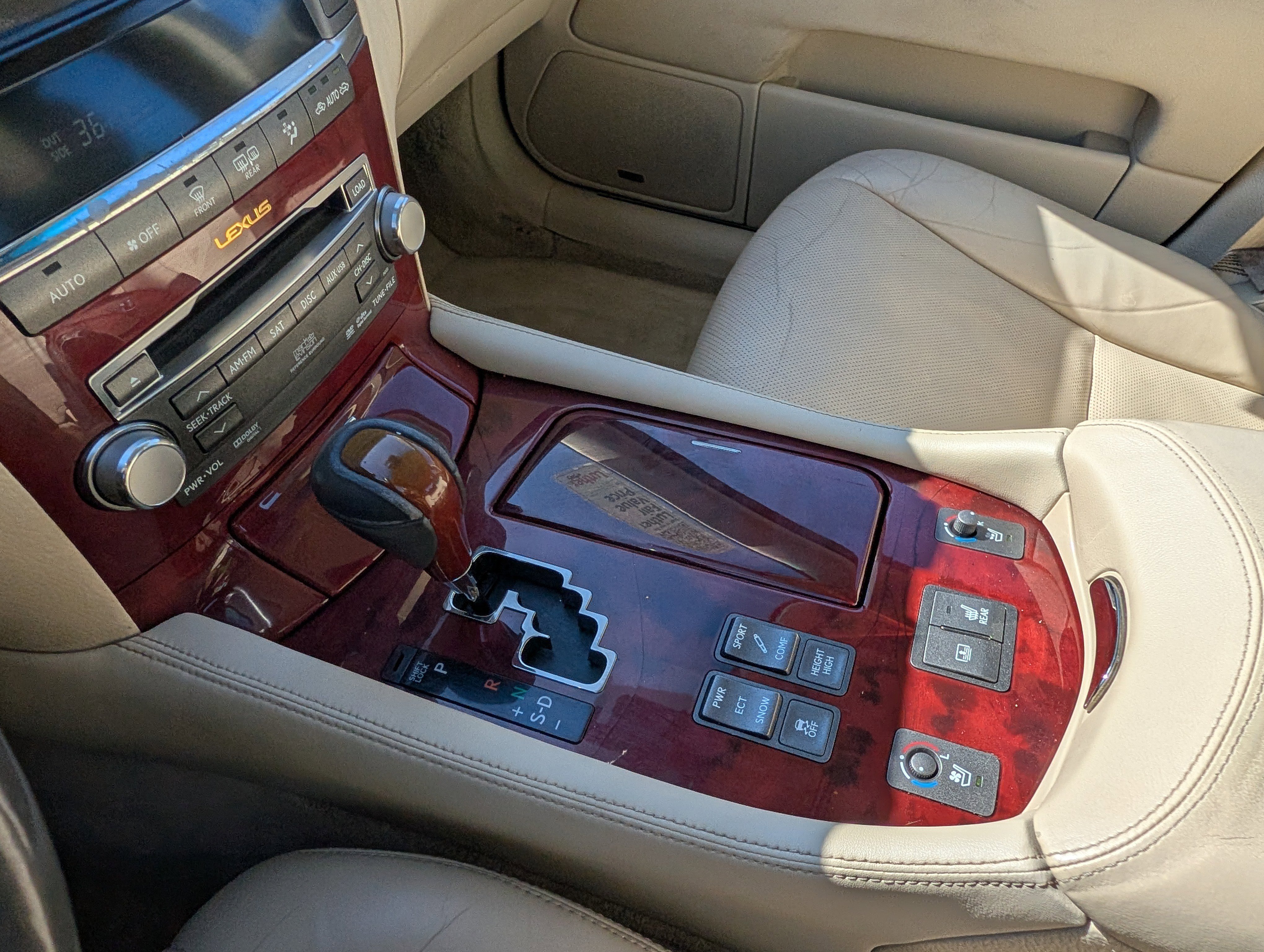 Used 2010 Lexus LS 460 AWD image 33