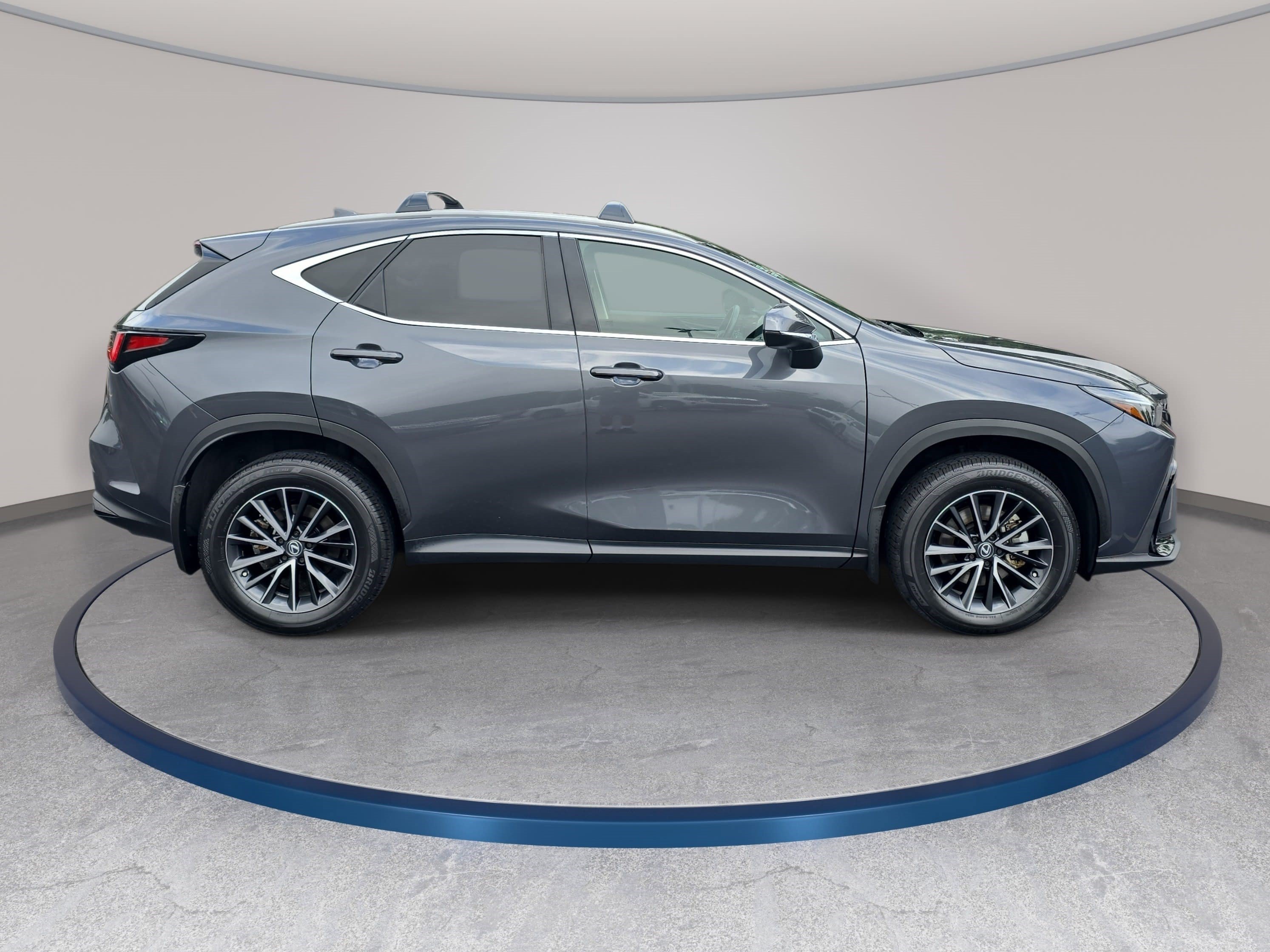 Used 2024 Lexus NX 350h AWD image 4