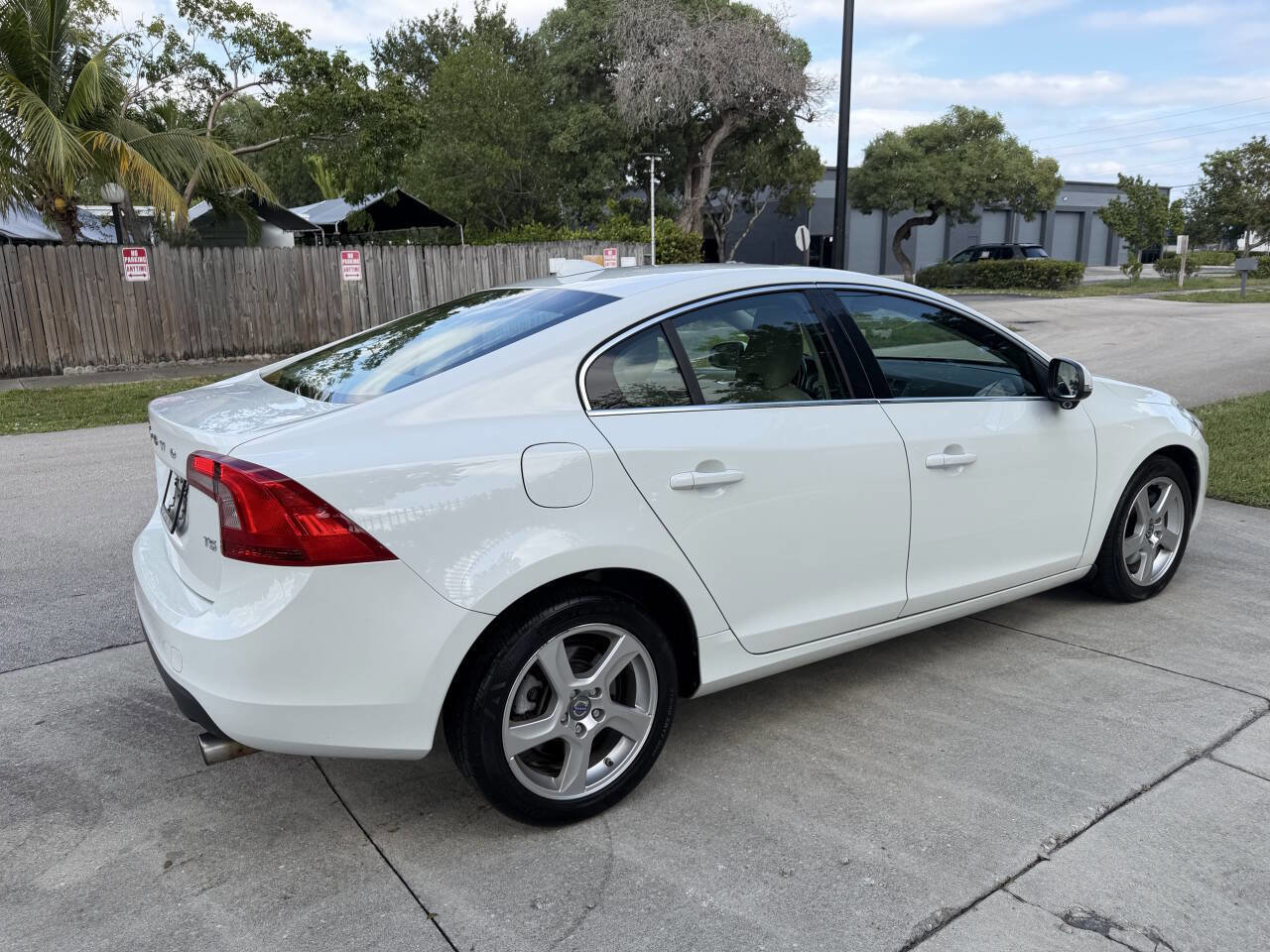 Used 2013 Volvo S60 T5 image 6