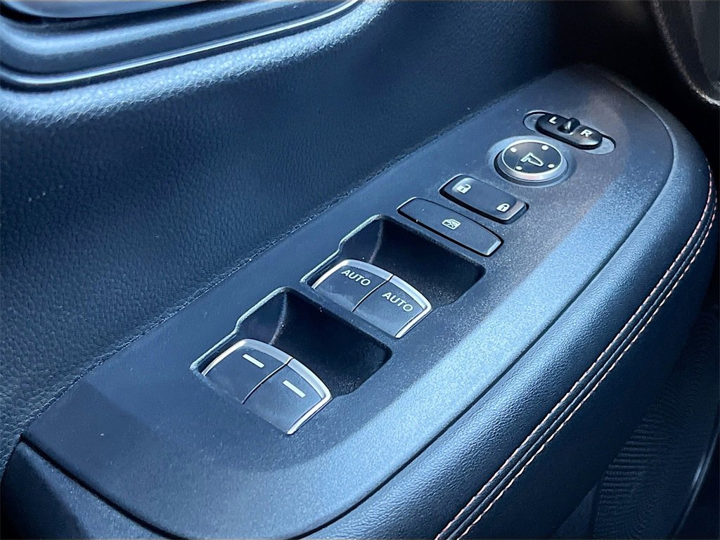 Used 2025 Honda HR-V Sport image 17