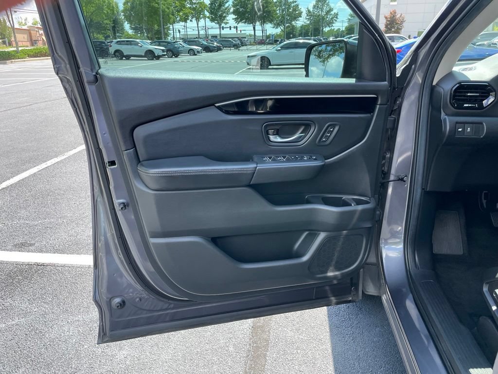 Certified 2025 Honda Pilot EX-L image 23