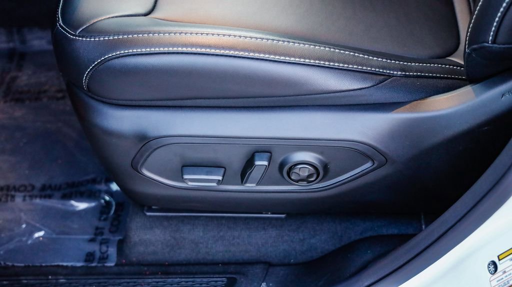 New 2025 Jeep Grand Cherokee Limited w/ Black Appearance Package image 26