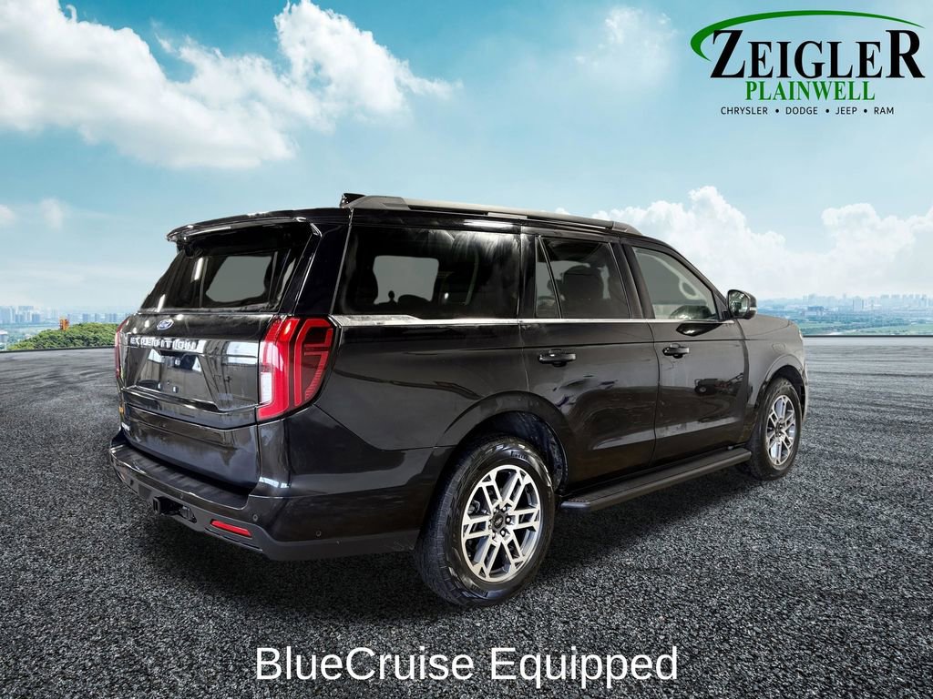 Used 2025 Ford Expedition Active image 9