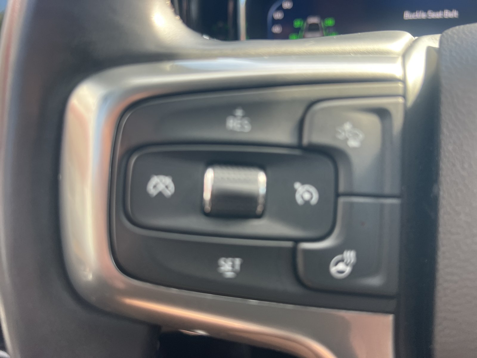 Used 2025 Chevrolet Silverado 1500 LT AWD/4WD image 29