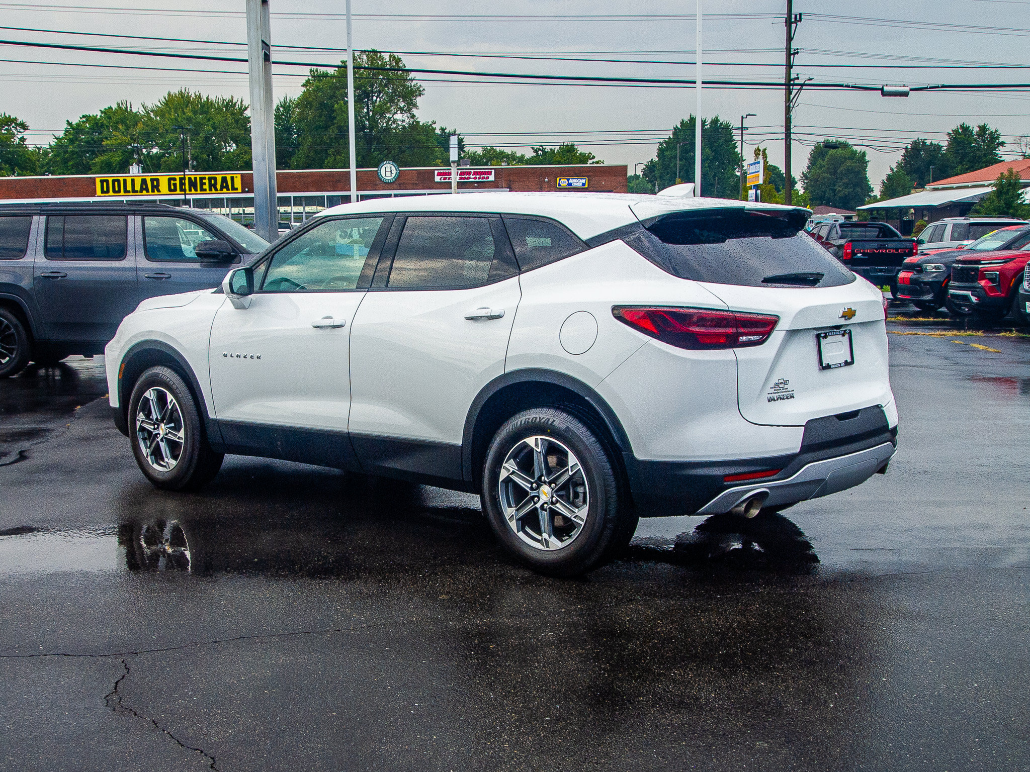 Used 2024 Chevrolet Blazer LT FWD image 5