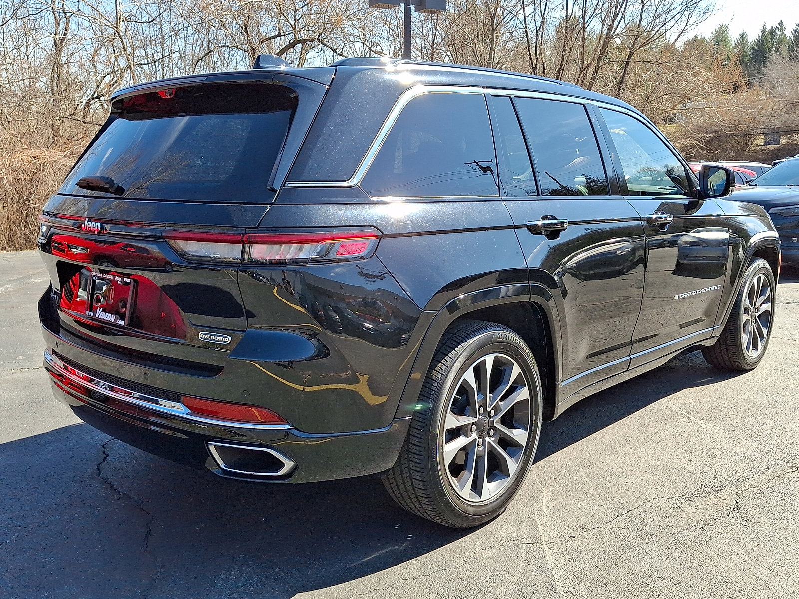 Certified 2022 Jeep Grand Cherokee Overland w/ Luxury Tech Group IV image 6