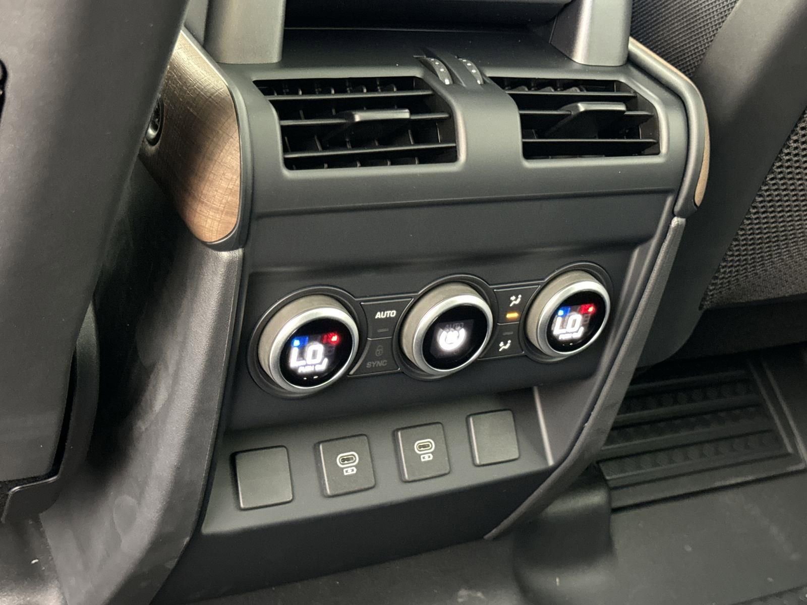 Certified 2024 Land Rover Defender 110 X AWD/4WD image 29