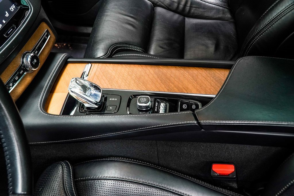 Used 2020 Volvo XC90 T8 Inscription image 19