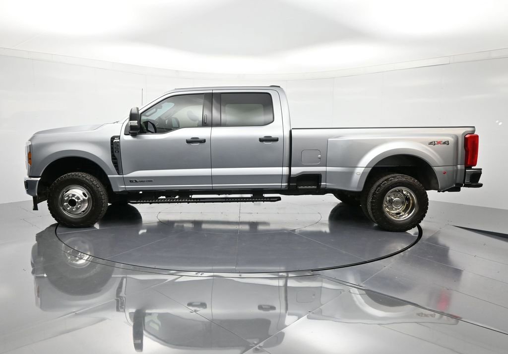 Used 2024 Ford F350 XLT image 9