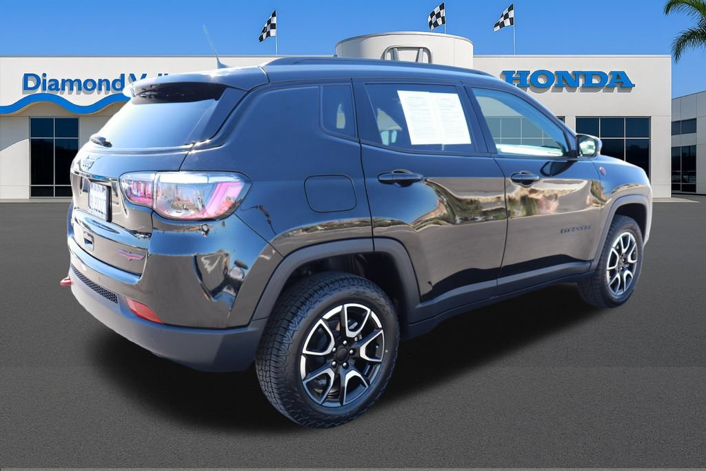 Used 2024 Jeep Compass Trailhawk AWD/4WD image 9