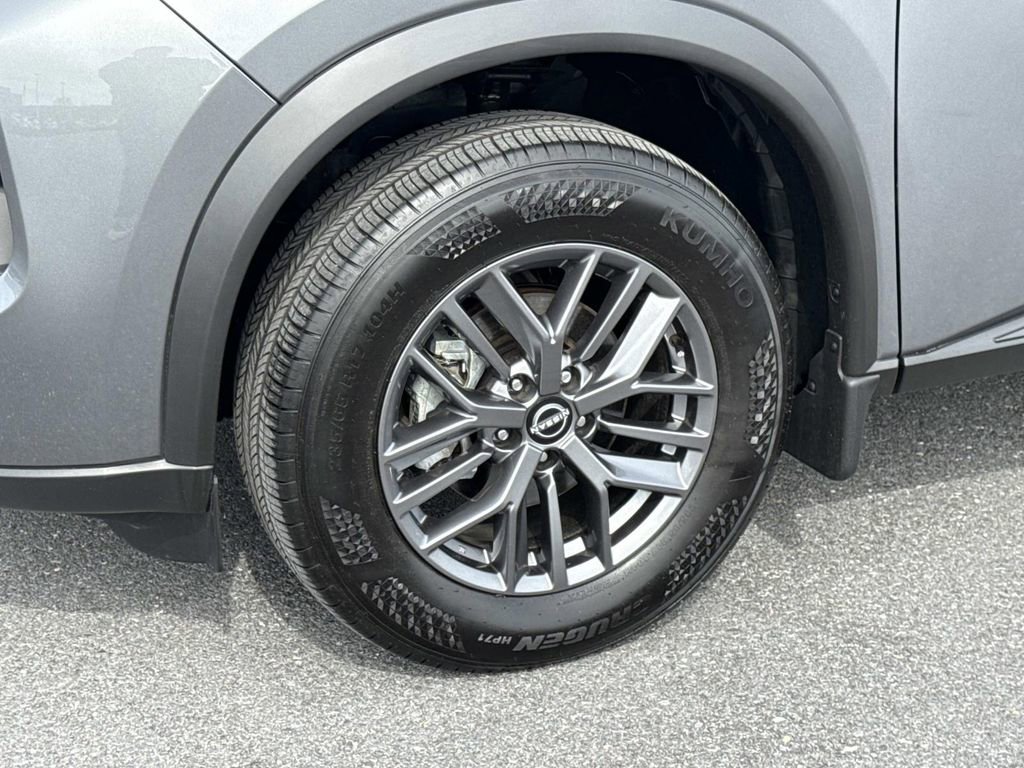 Used 2025 Nissan Rogue S AWD/4WD image 30