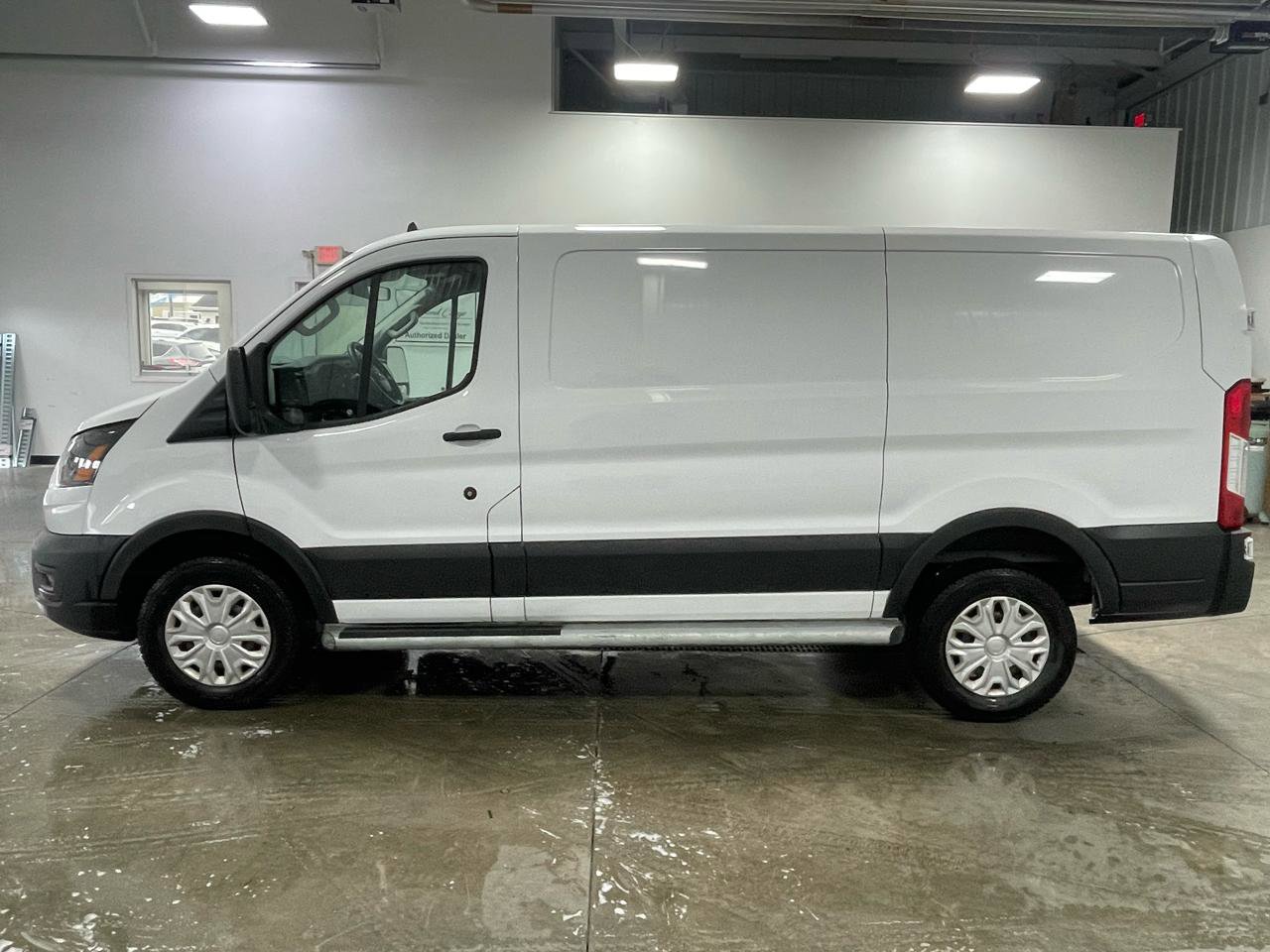 Used 2024 Ford Transit 250 XL w/ Exterior Upgrade Package image 13