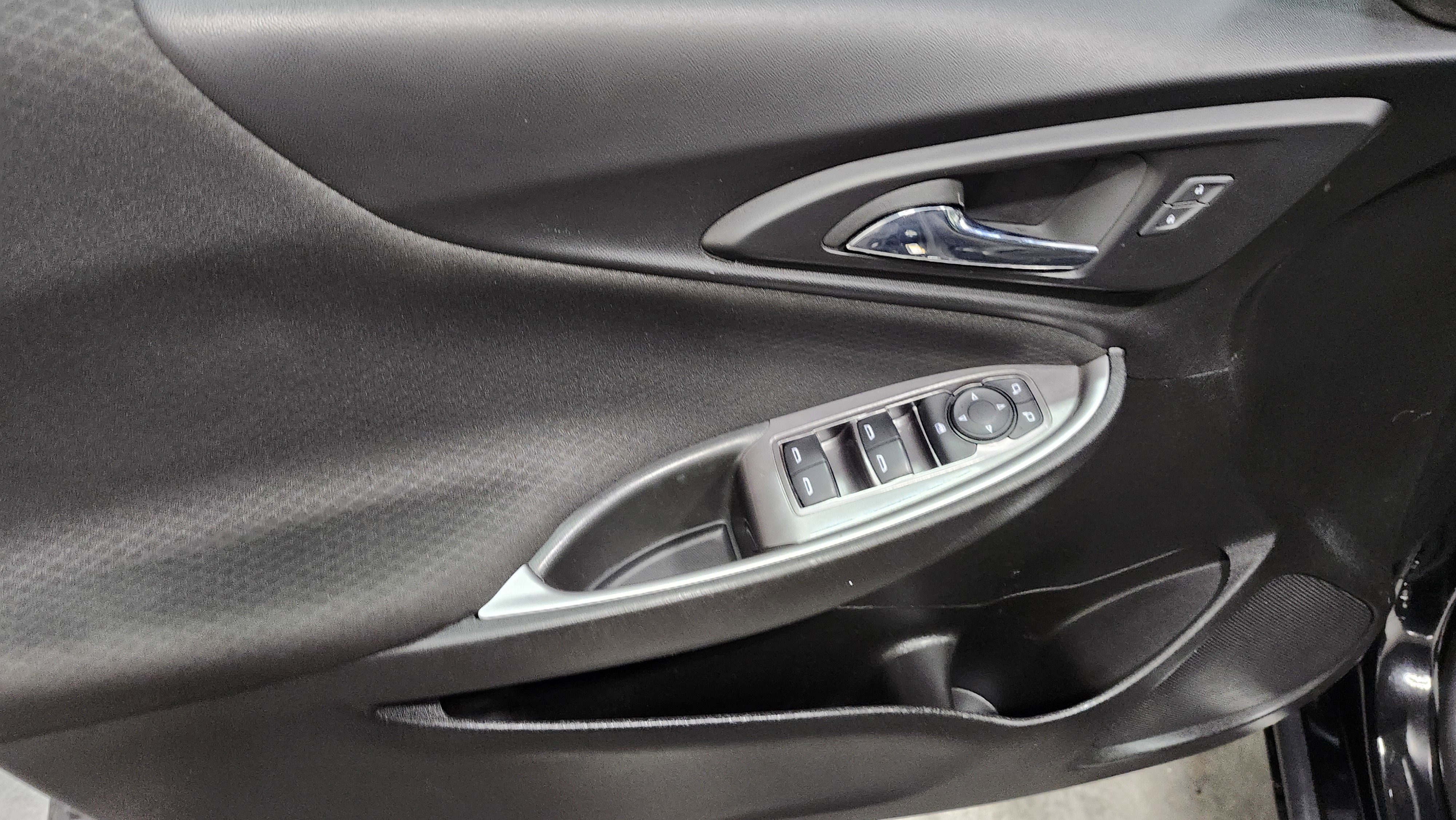 Used 2022 Chevrolet Malibu RS image 24