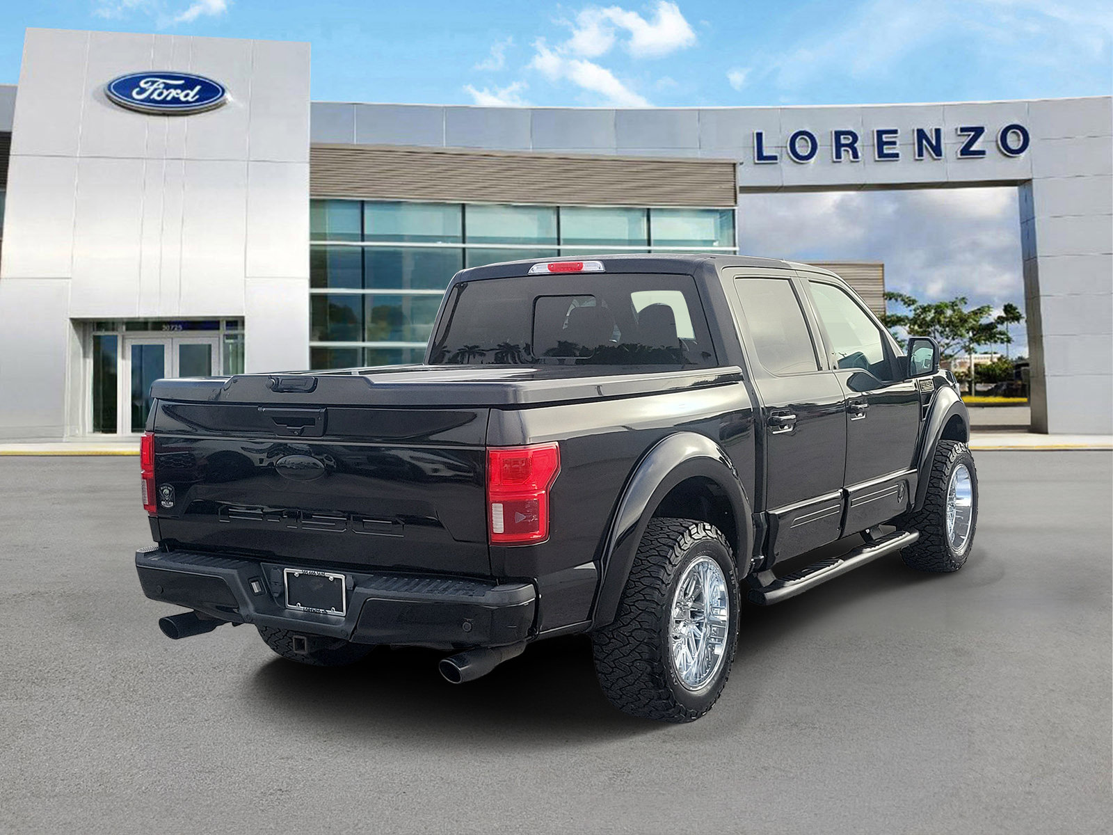 Used 2018 Ford F150 Lariat w/ Equipment Group 502A Luxury AWD/4WD image 5