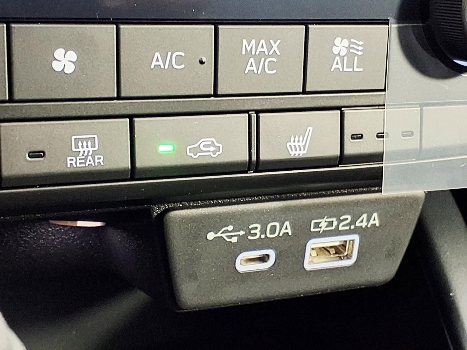 Used 2026 Subaru Outback Premium image 10