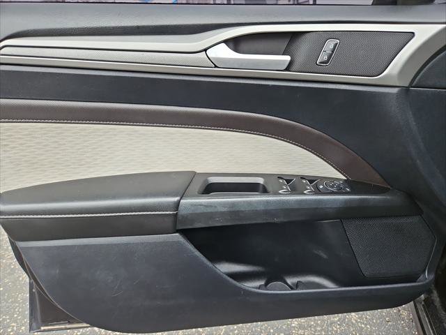 Used 2020 Ford Fusion SE w/ Equipment Group 151A image 10