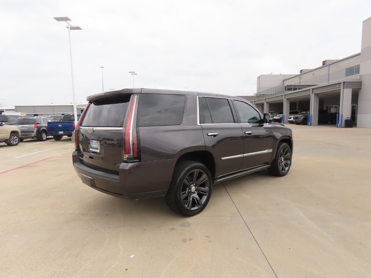 Used 2015 Cadillac Escalade Premium AWD/4WD image 11