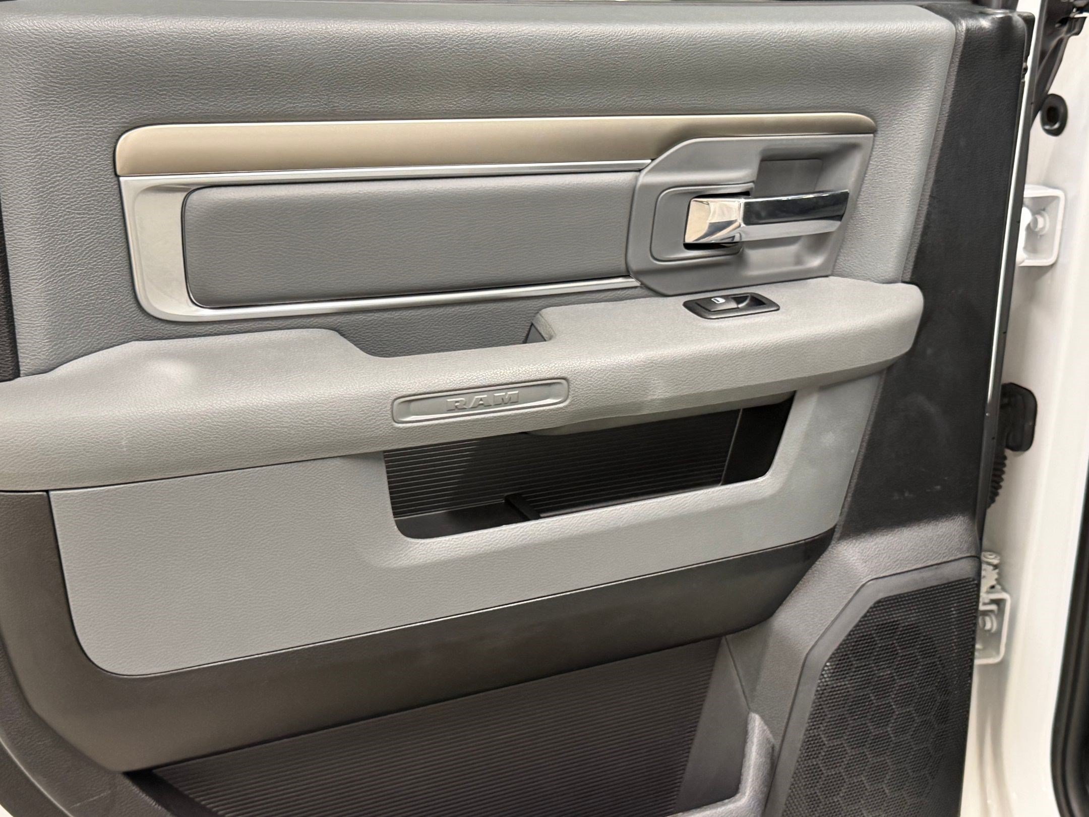 Used 2016 RAM 1500 Big Horn RWD image 35