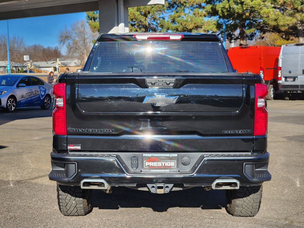 Used 2024 Chevrolet Silverado 1500 Custom Trail Boss w/ LPO, Dark Essentials Package image 12